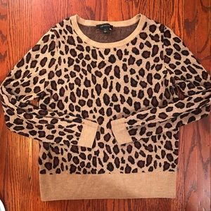 Ann Taylor cheetah print sweater size M